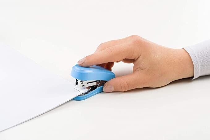 Agrafador NOVUS Mini + Caixa de Agrafos 24/6 - Azul