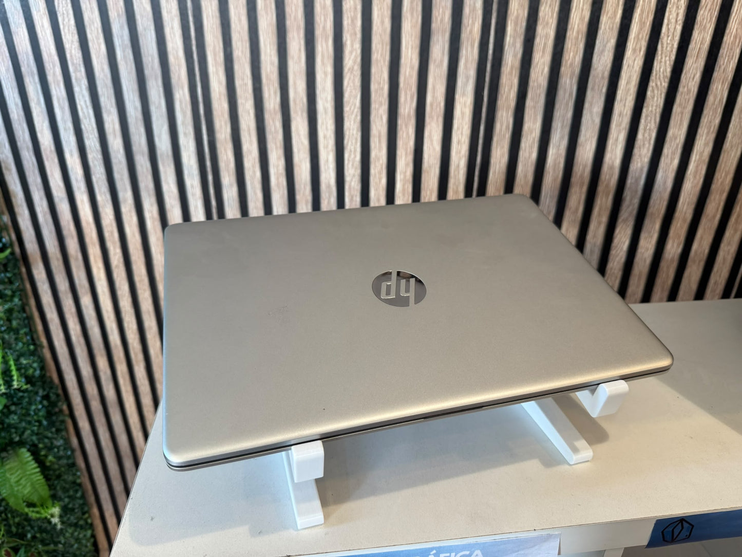 Hp 15s-fq1025np Recondicionado | I5-1035g1 | 8GB RAM | 240GB SSD | 15.6” | Windows 11 Home | A | 1 ANO GARANTIA