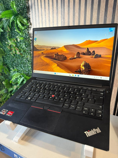 Lenovo ThinkPad E14 G3 Recondicionado | Ryzen 3 5300u 8GB/240GB 14” W11Pro B-